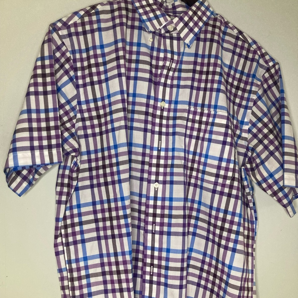 Plaid short sleeve button down shirt